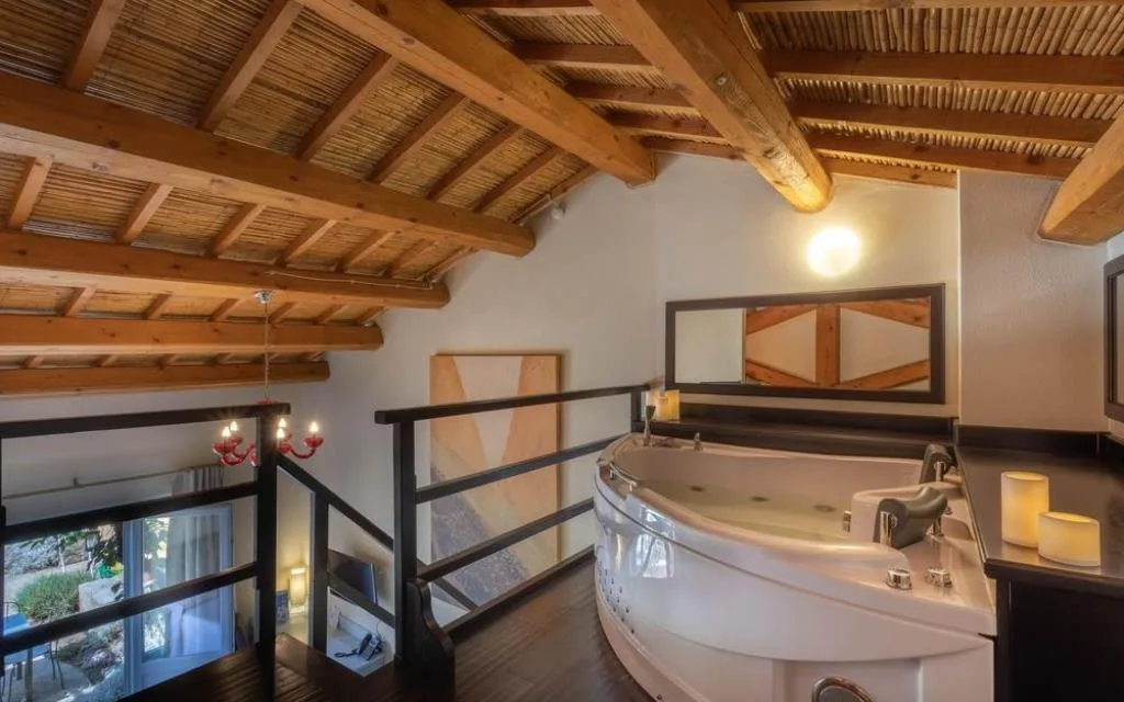 Camera Jacuzzi