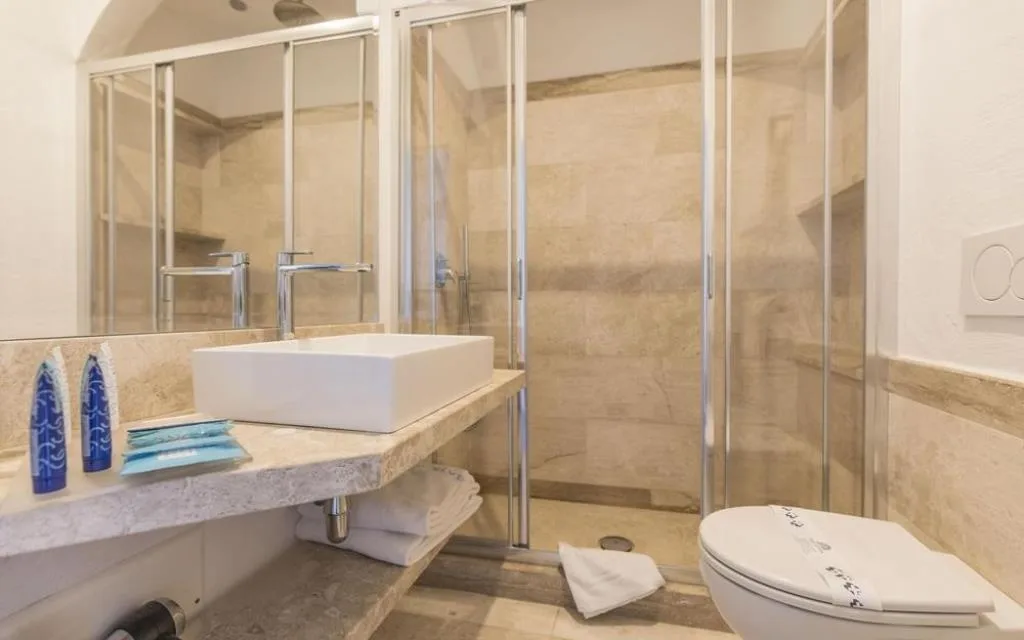 Bagno Camera Deluxe Vista Mare